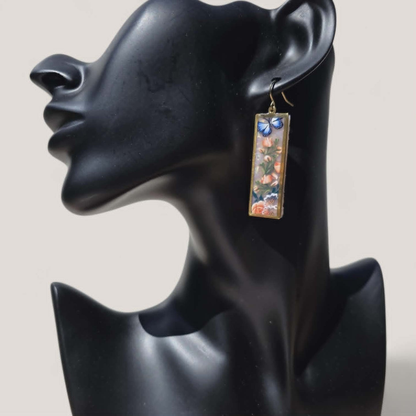 Held in Bloom Pendant Set