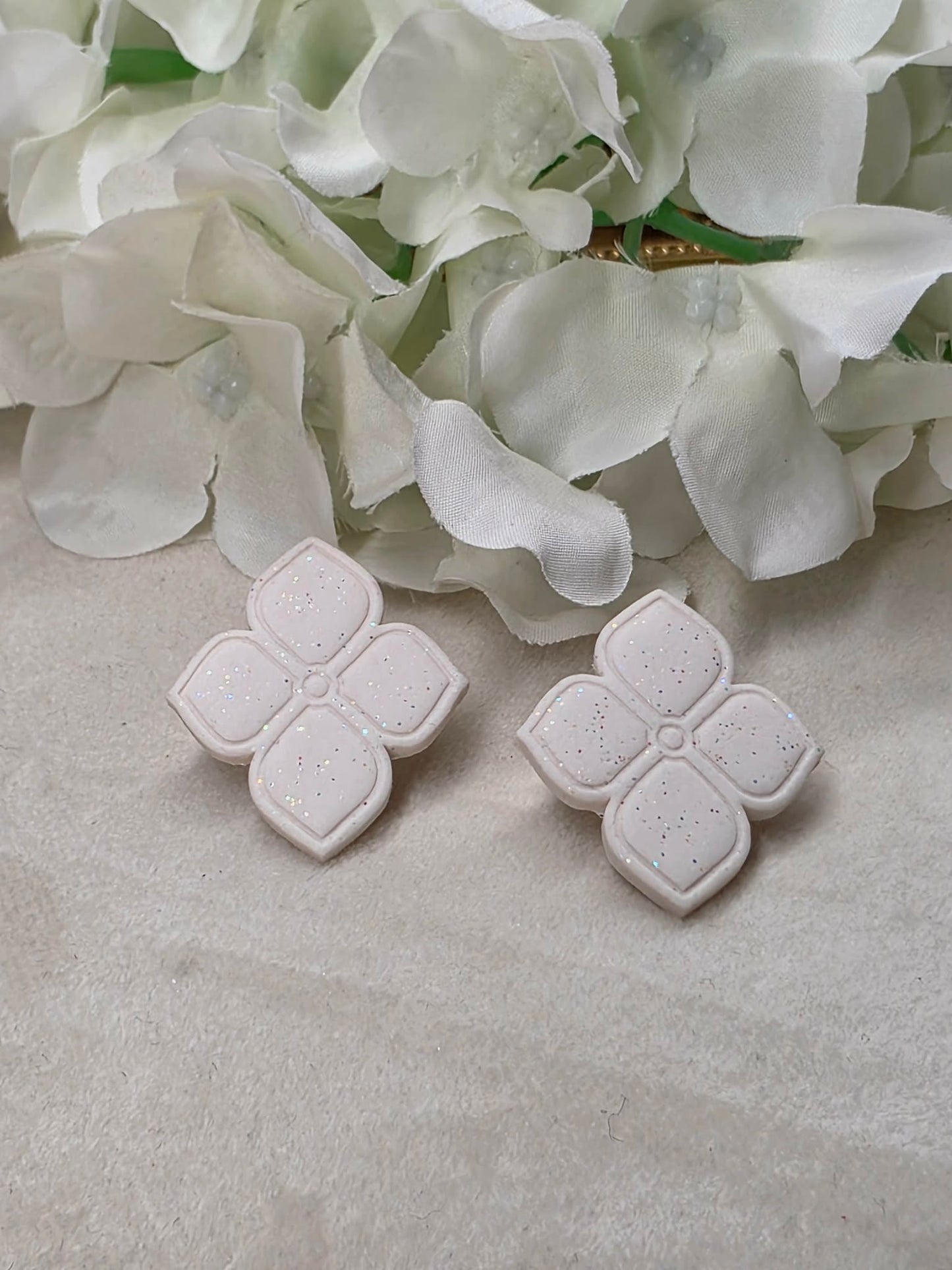 Vow Knot White Studs