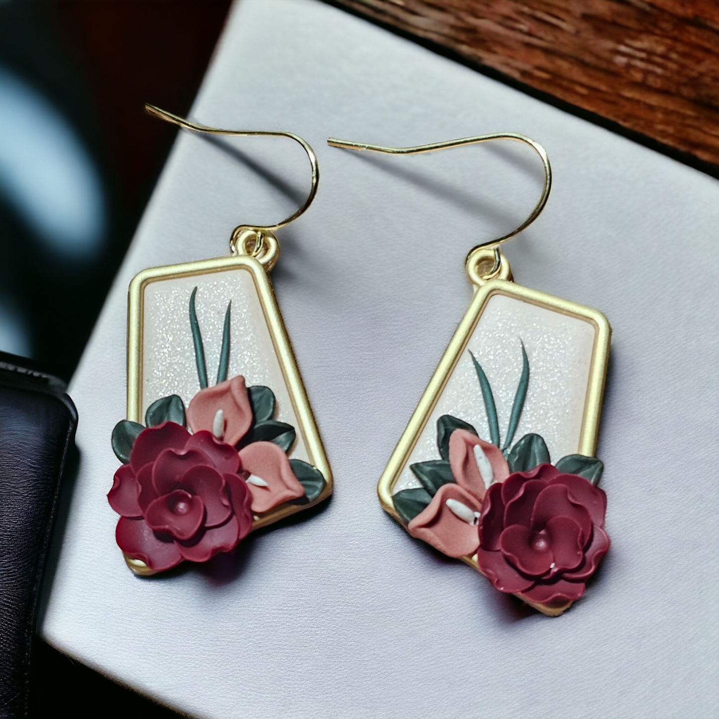Small floral dangle earrings  image 2