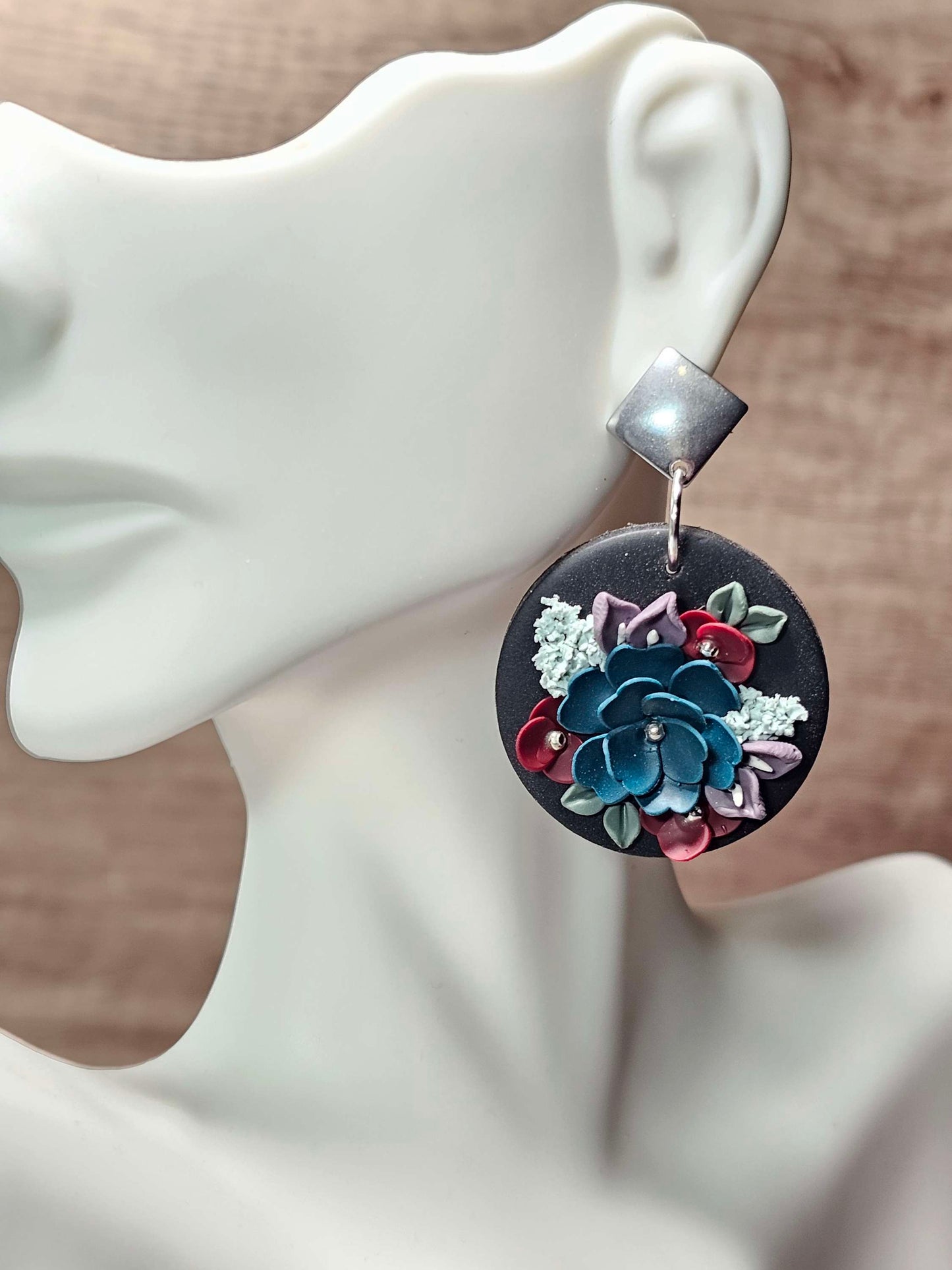 Floral circle earrings  image 3