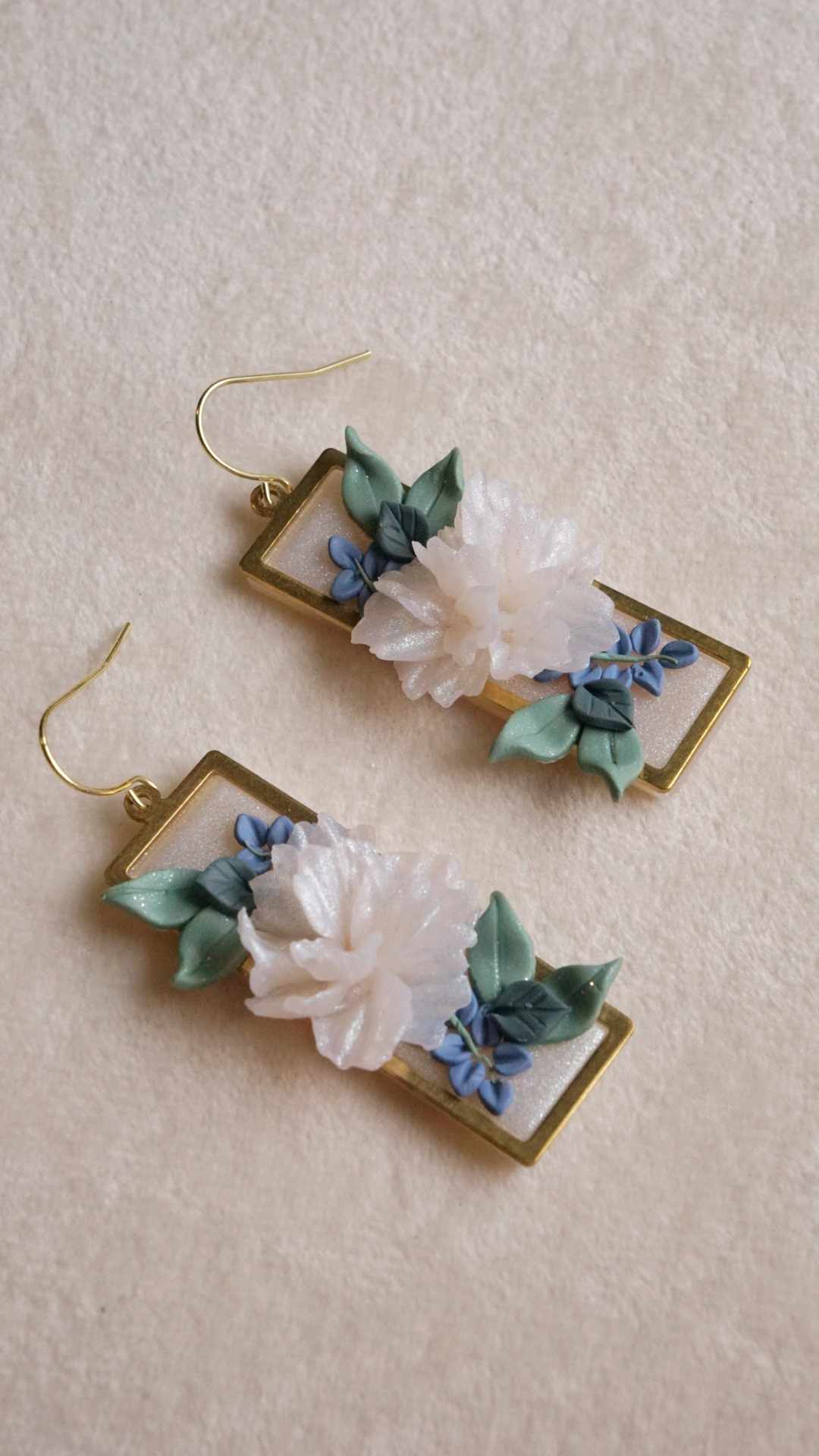 Moonlit Garden Dangle - White Floral Earrings