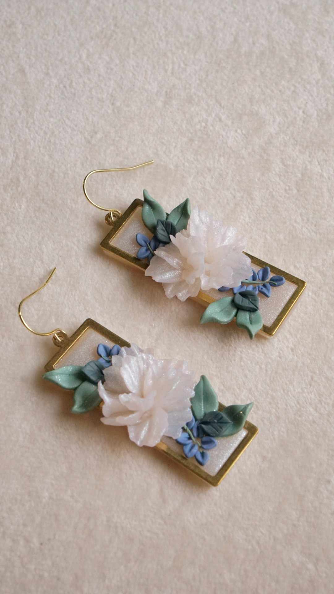 Moonlit Garden Dangle - White Floral Earrings