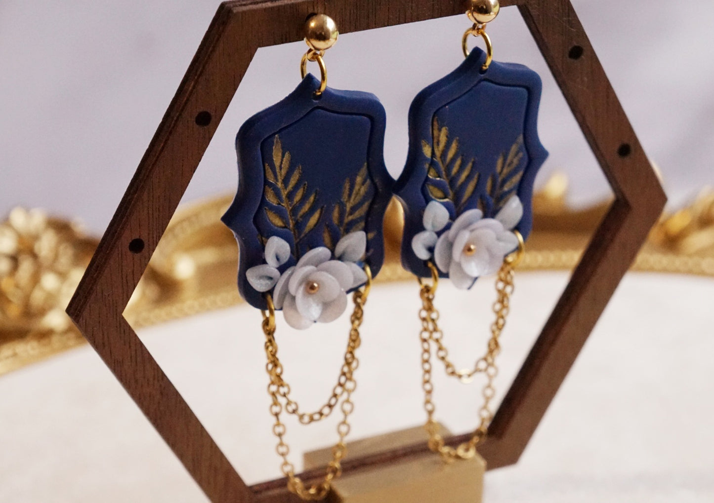 Royal Garden Earrings  image 4