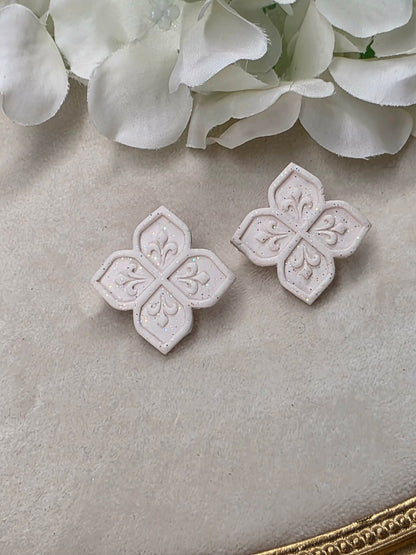 Vow Crest White Studs