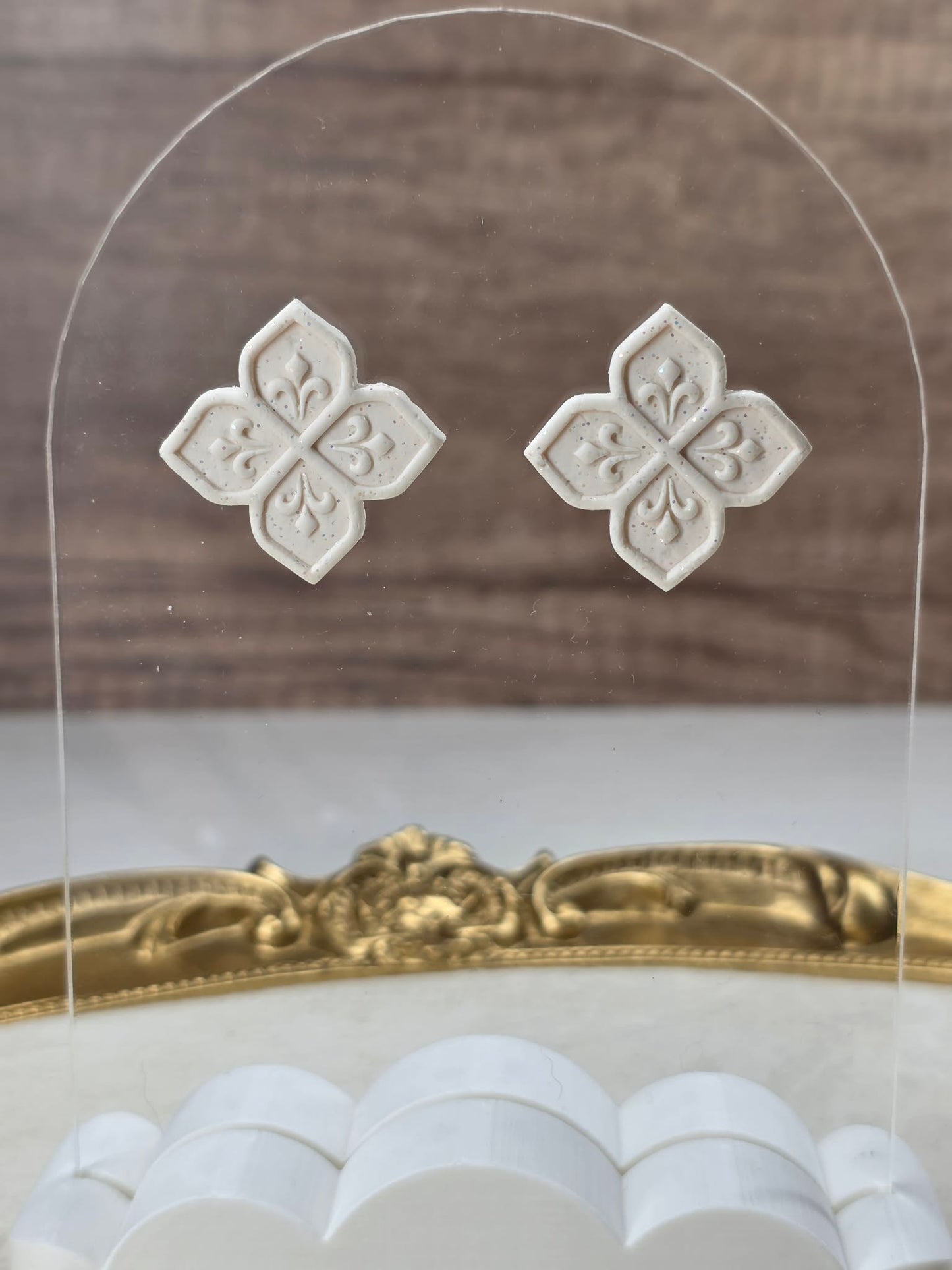 Vow Crest White Studs