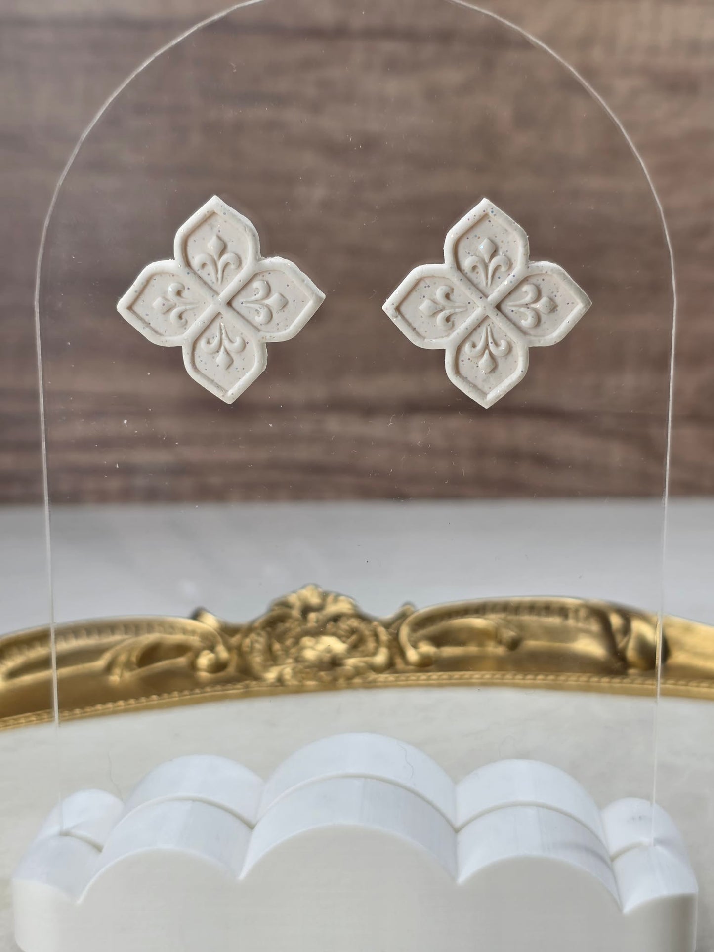 Vow Crest White Studs