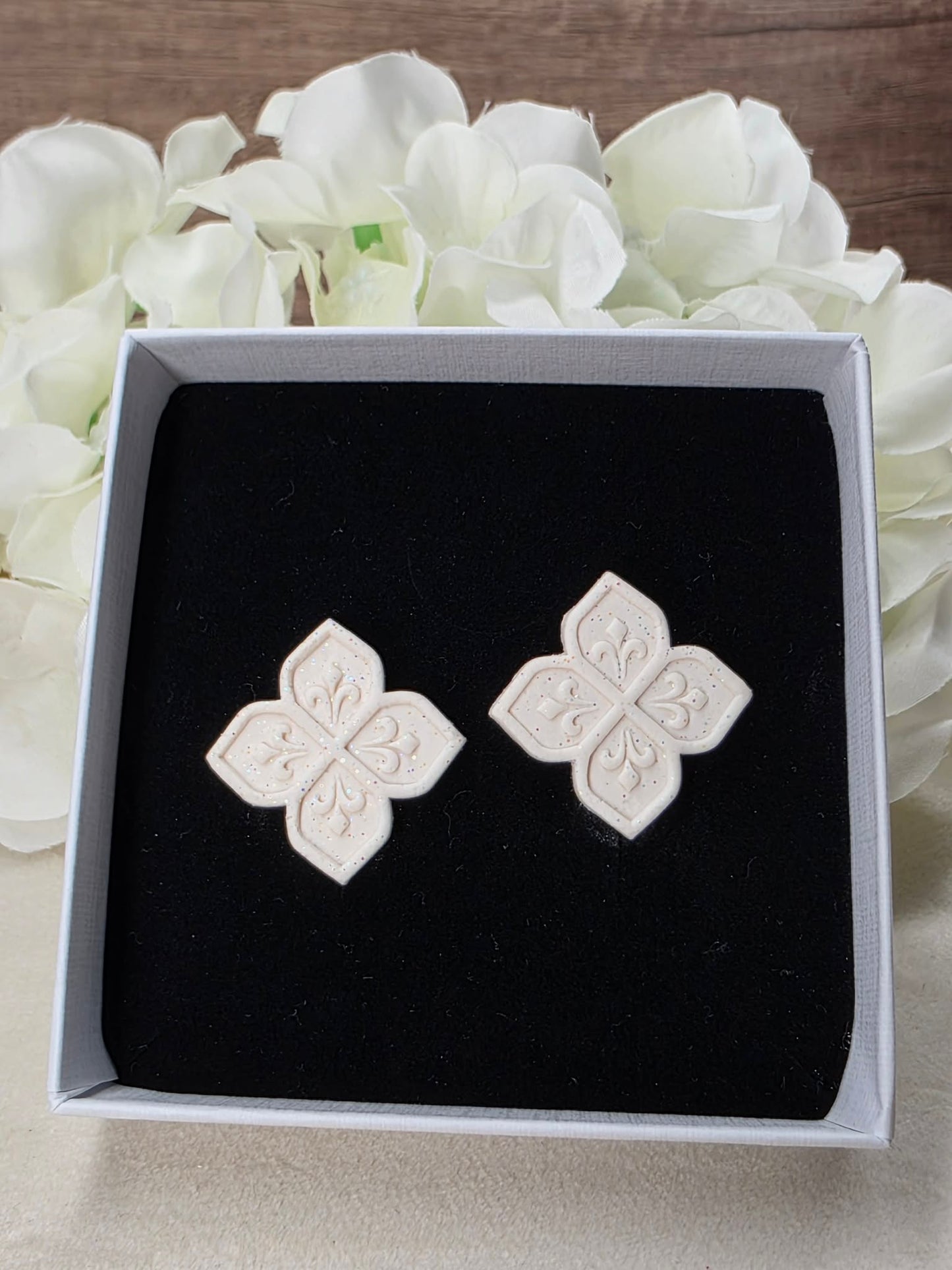 Vow Crest White Studs