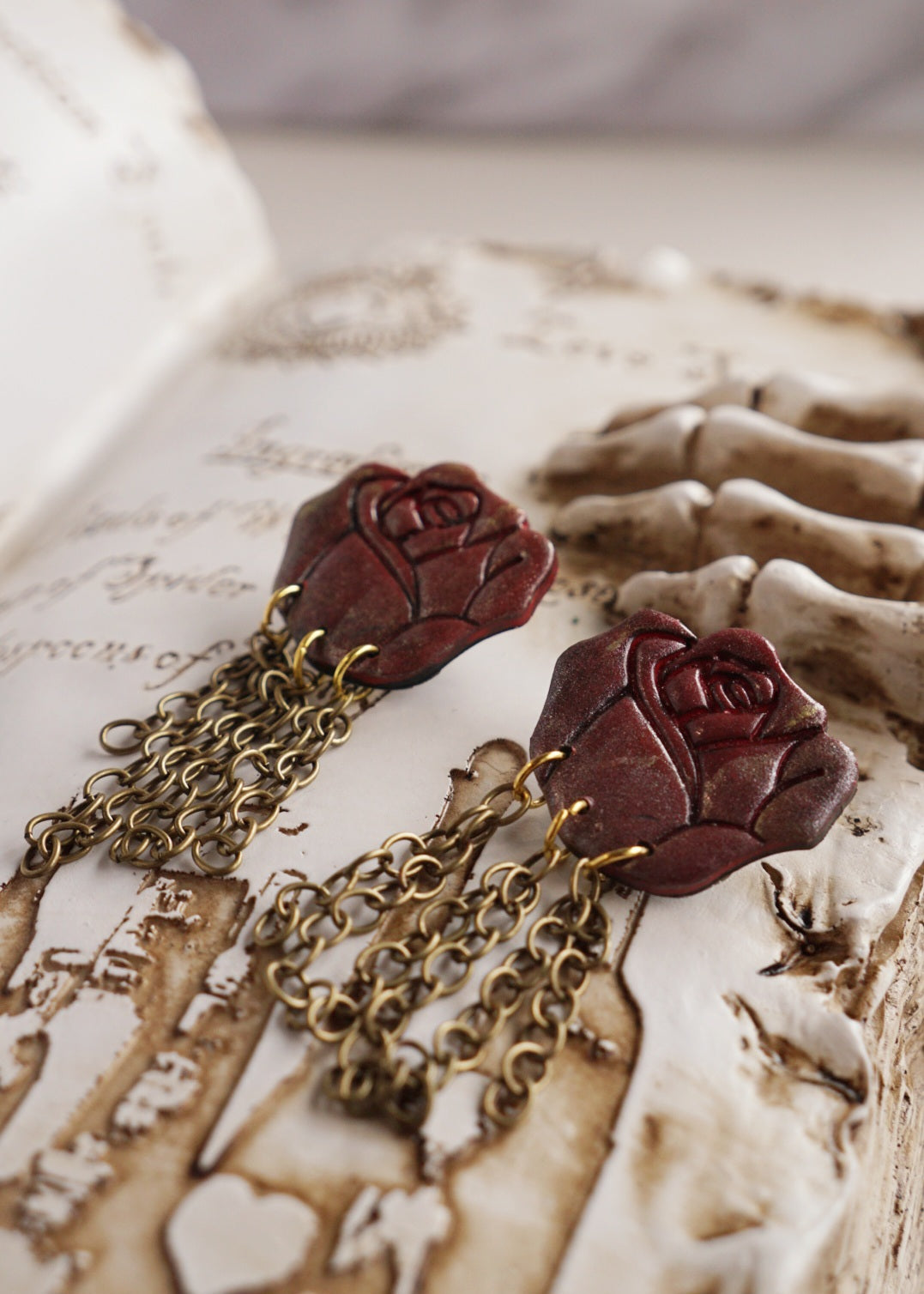 Gilded rose chain dangles image 1