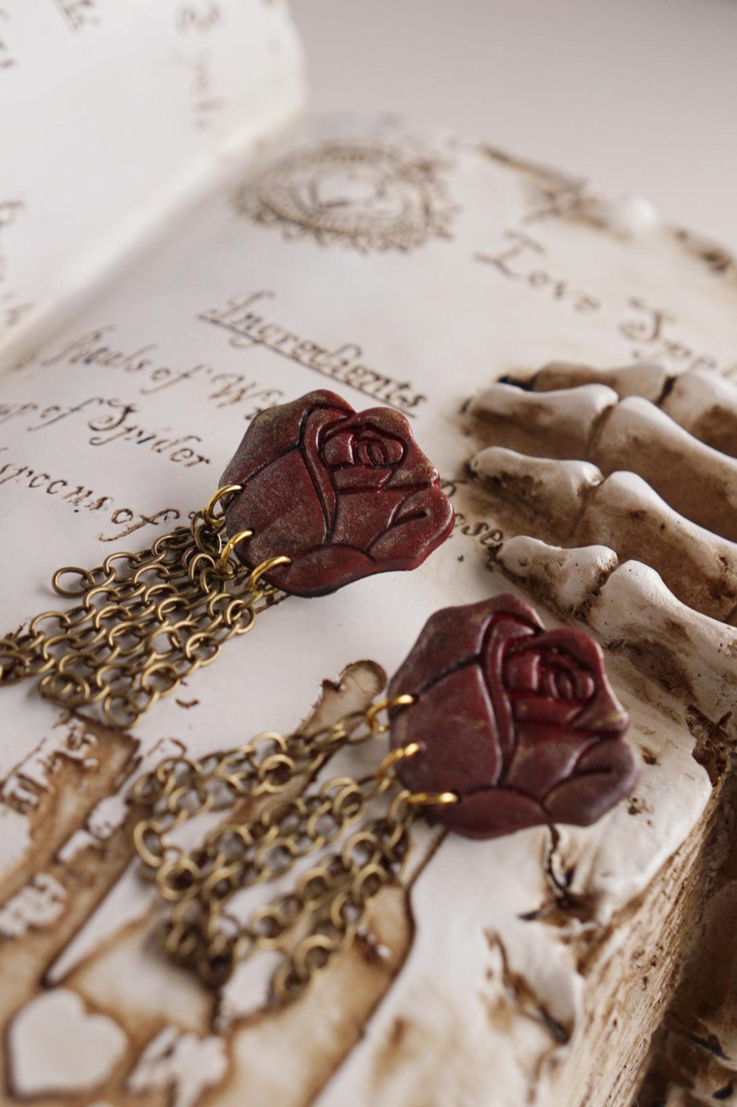 Gilded rose chain dangles image 4